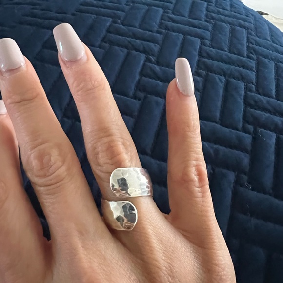 Silver Ring - Picture 3 of 8